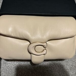 IVORY PILLOW TABBY 26